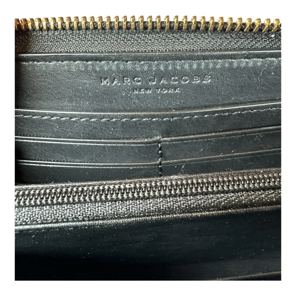 Marc Jacobs EUC Leather Chain Wallet - Picture 5 of 10